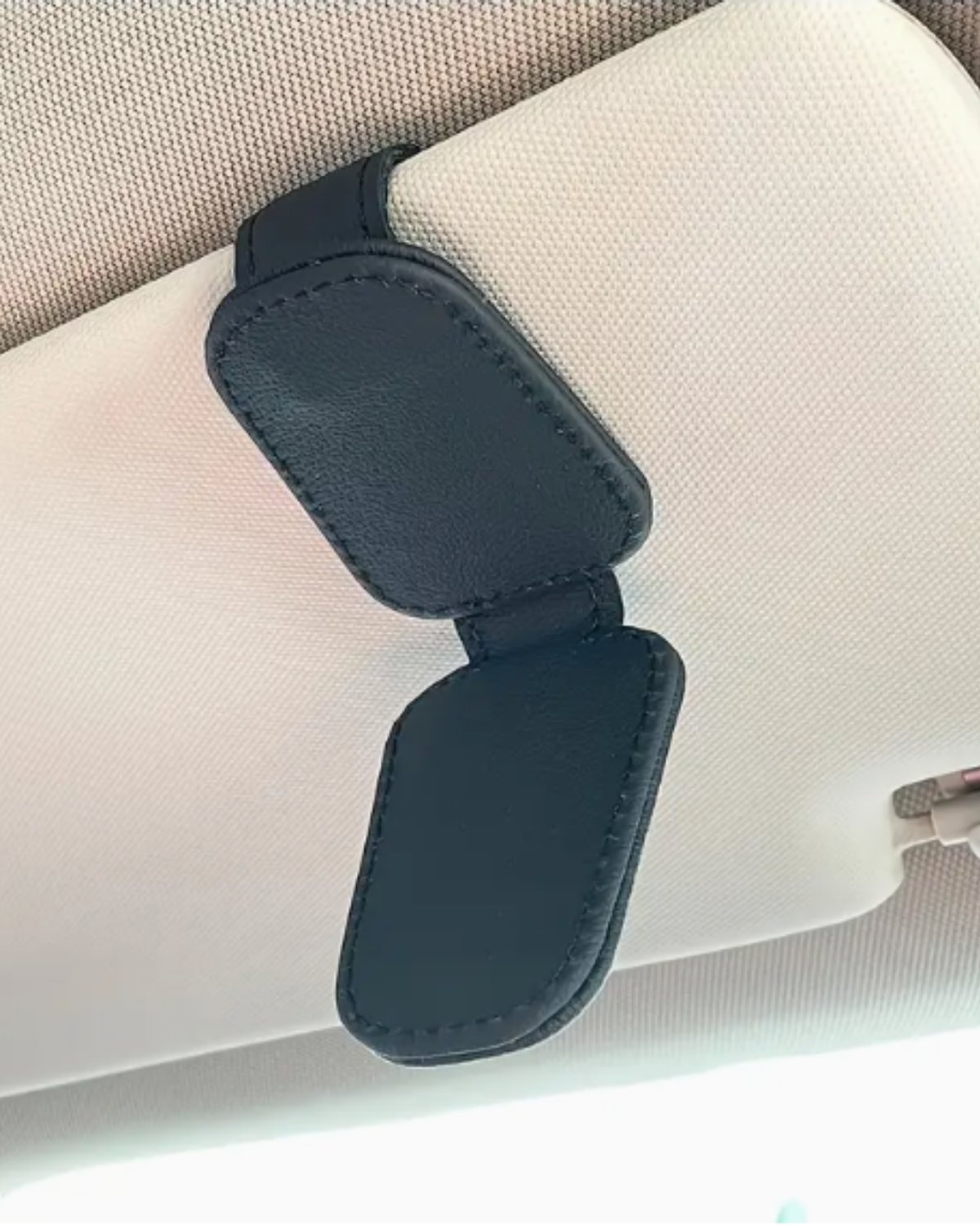 Porta Lentes Magnético para Auto – Diseño Minimalista y Elegante - 2