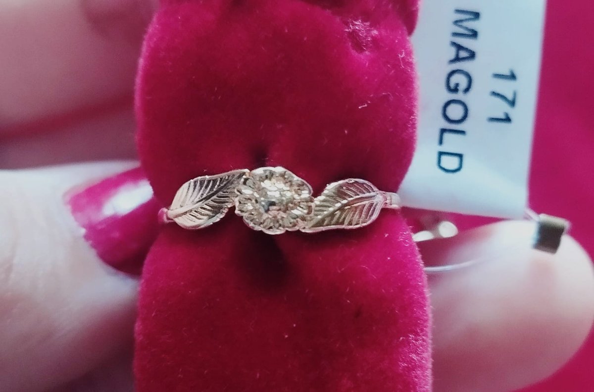 Anillo para dama Diseño hoja