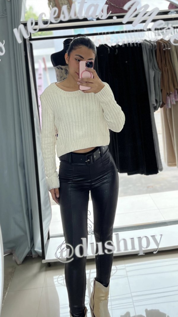 Pantalón cuerina