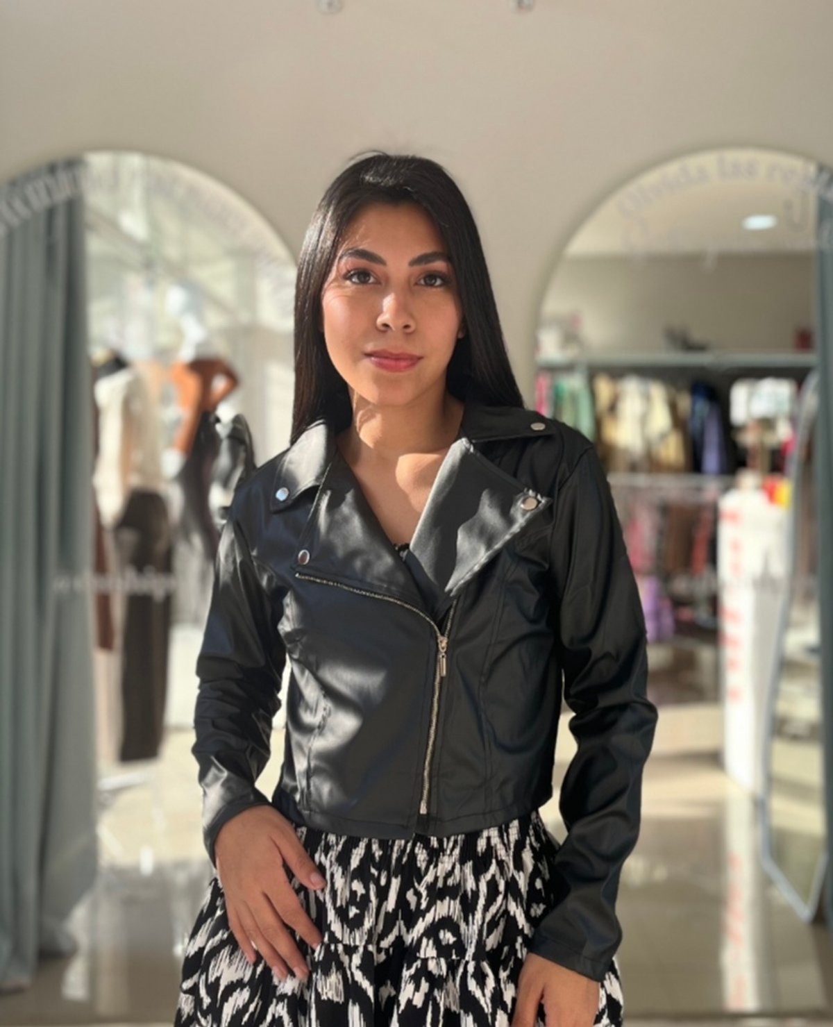 Campera cuerina  - 2