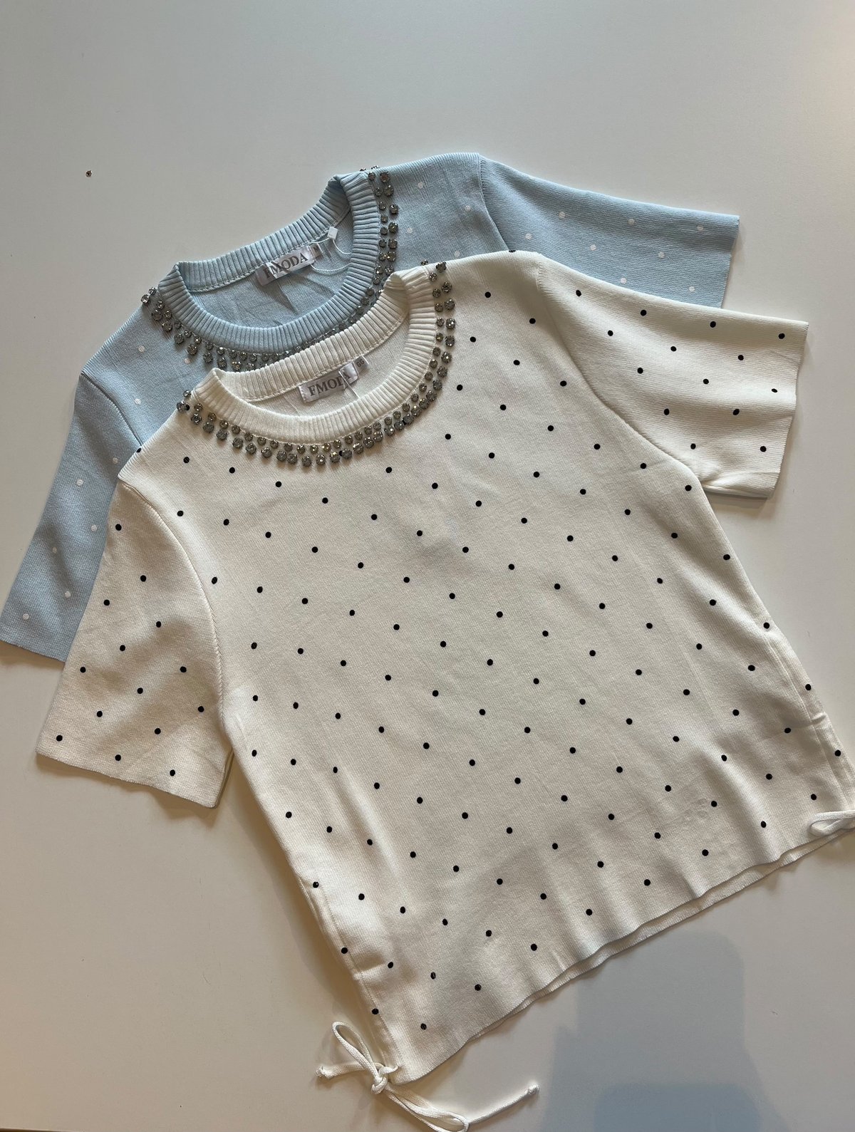 Blusa a motas c/ strass - 2
