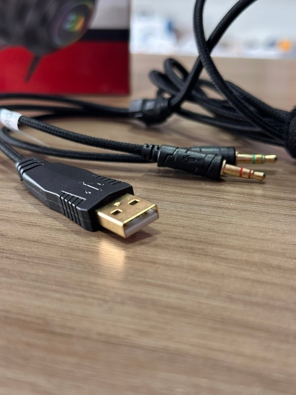 Auricular Gamer Redragon Hylas RGB (caja dañada)