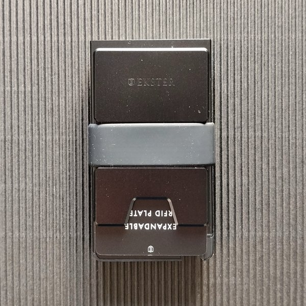 Portatarjetas Ekster Cardholder Pro - Negro