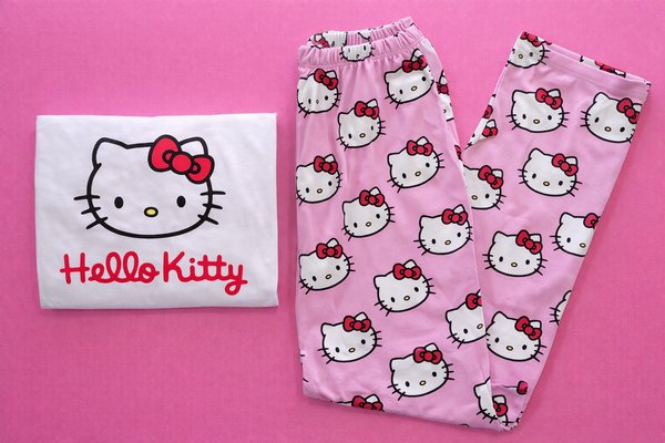 Conjunto largo- HELLO KITTY 