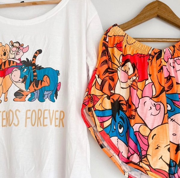 Conjunto corto- WINNIE AND FRIENDS