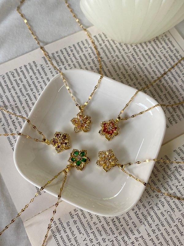 Collar Giratorio Flor