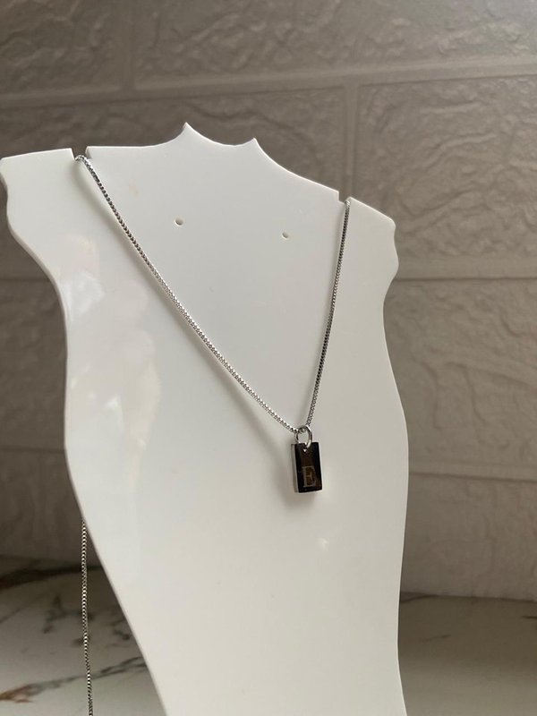 Cadenas con Iniciales 