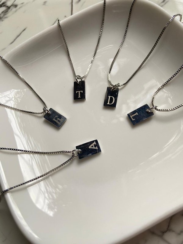 Cadenas con Iniciales 