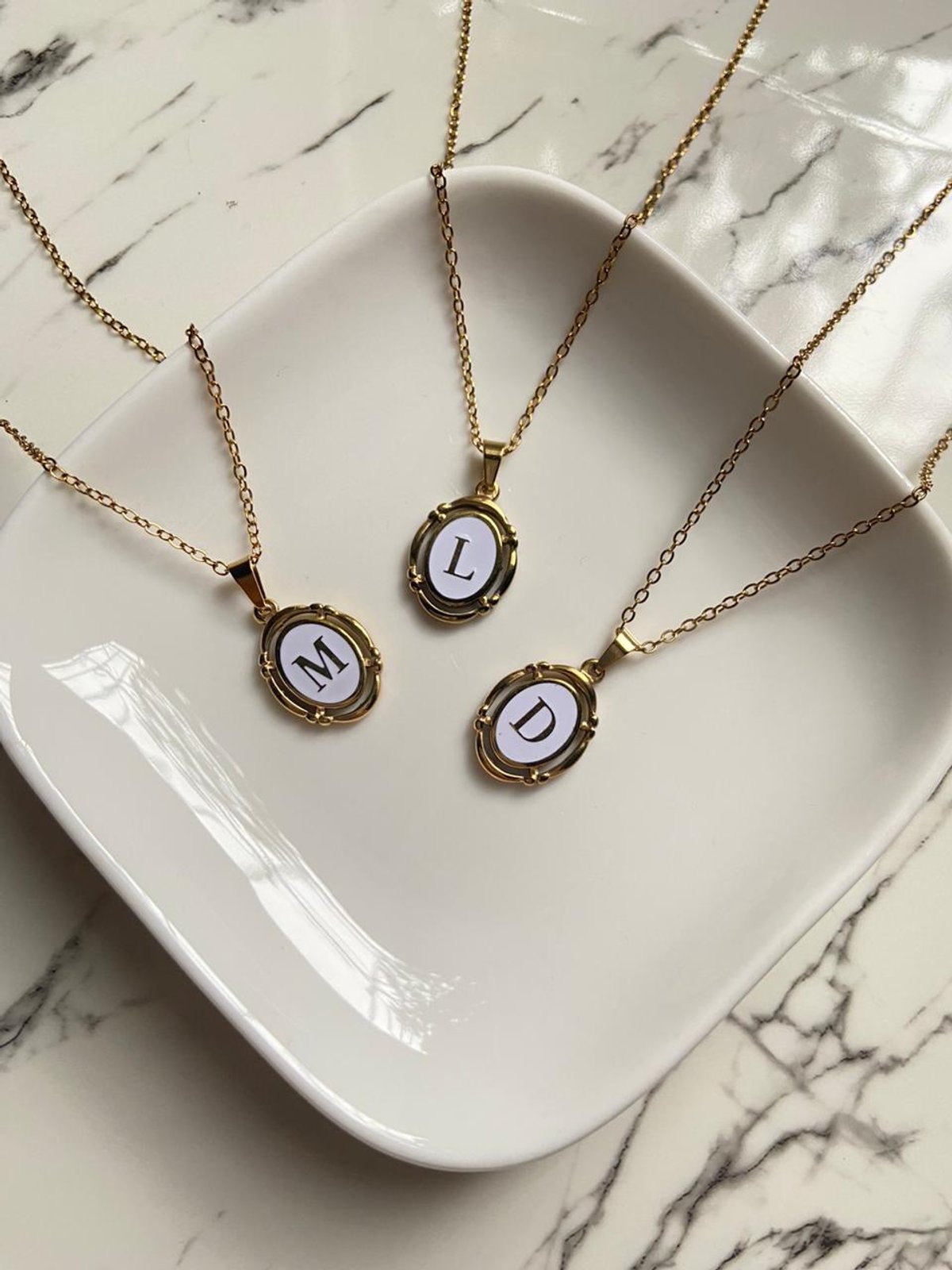 Collares Iniciales Ovaladas