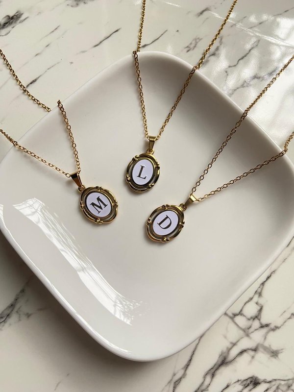 Collares Iniciales Ovaladas