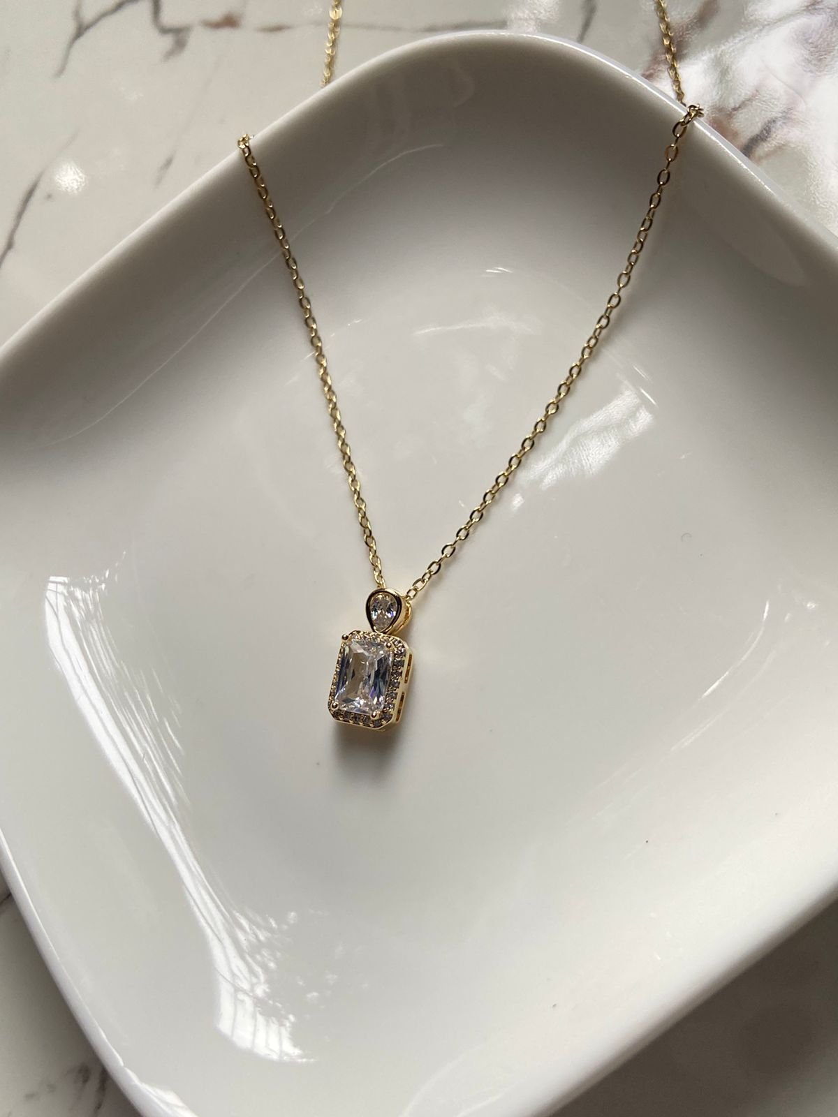 Collar de Gema Cuadrada - 2