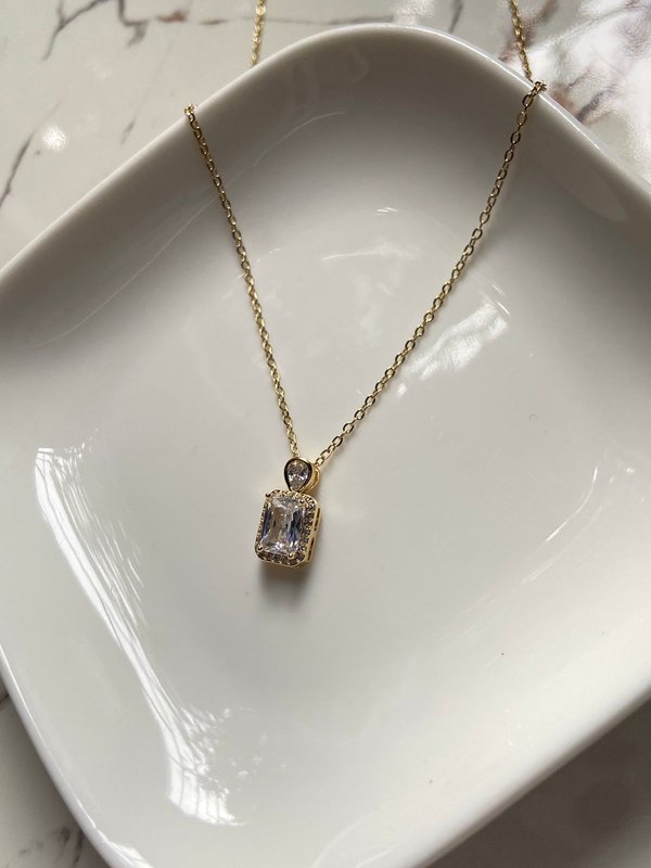 Collar de Gema Cuadrada