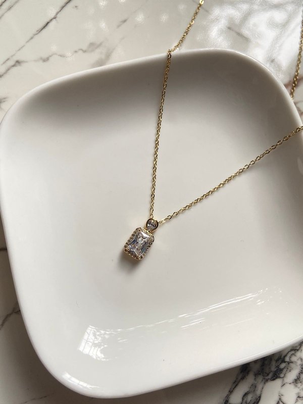 Collar de Gema Cuadrada