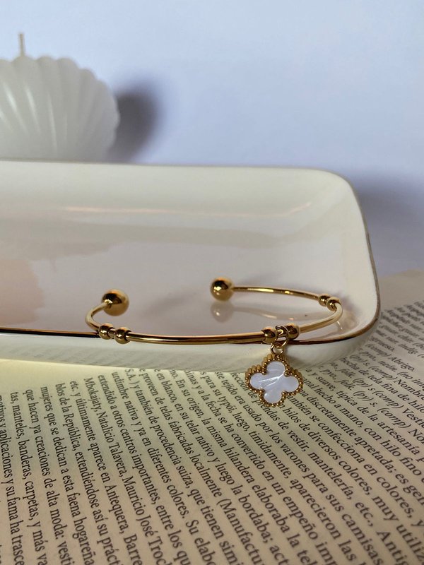Pulsera de Trébol