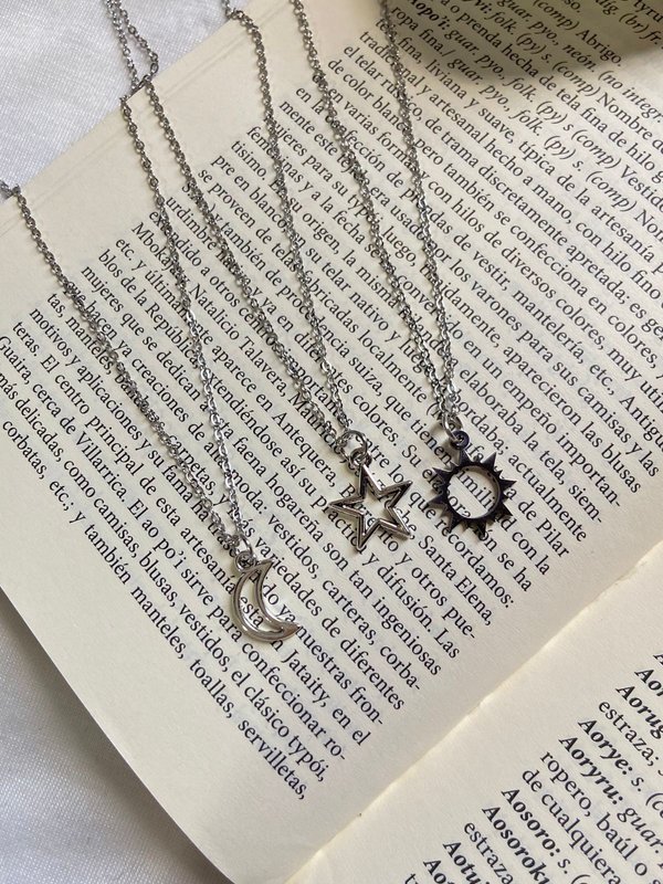Set de Collares: Sol, Luna y Estrella