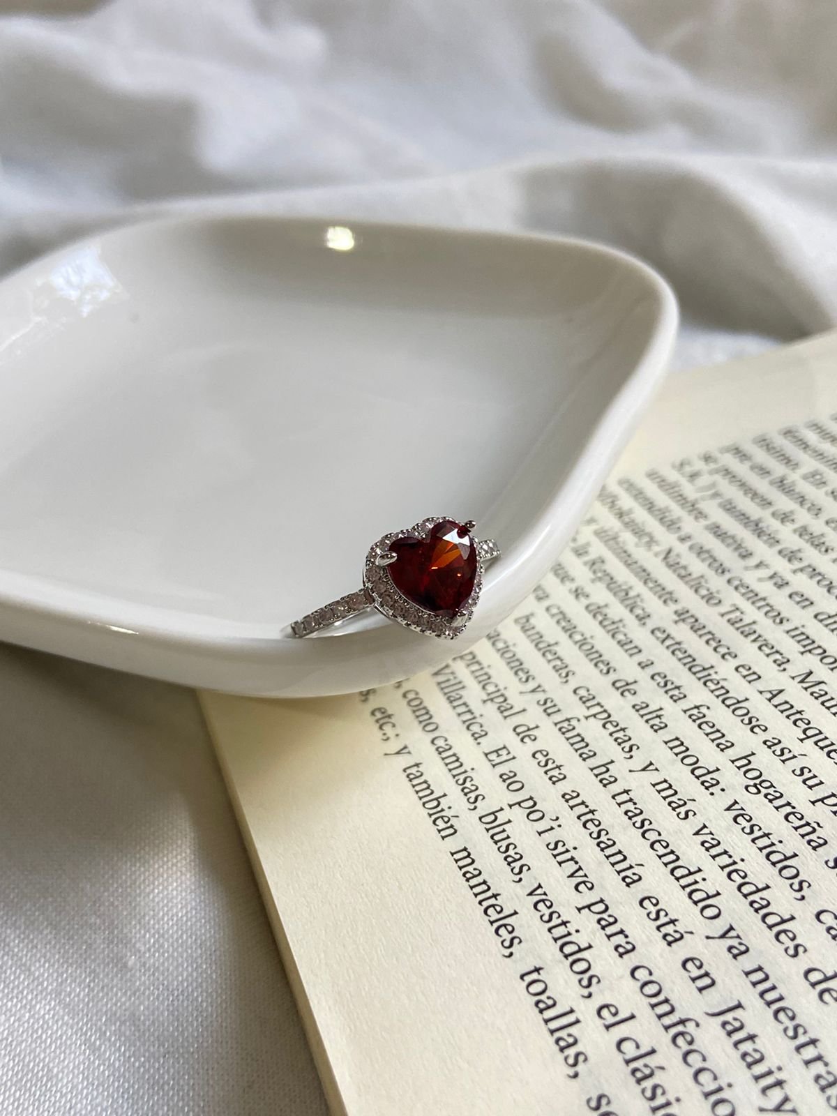 Anillo Corazón Rubí