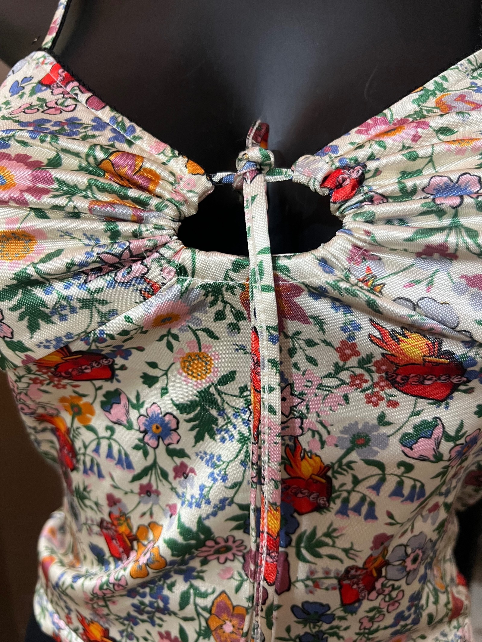 Top floral de tirantes con frunce y lazo frontal - 3