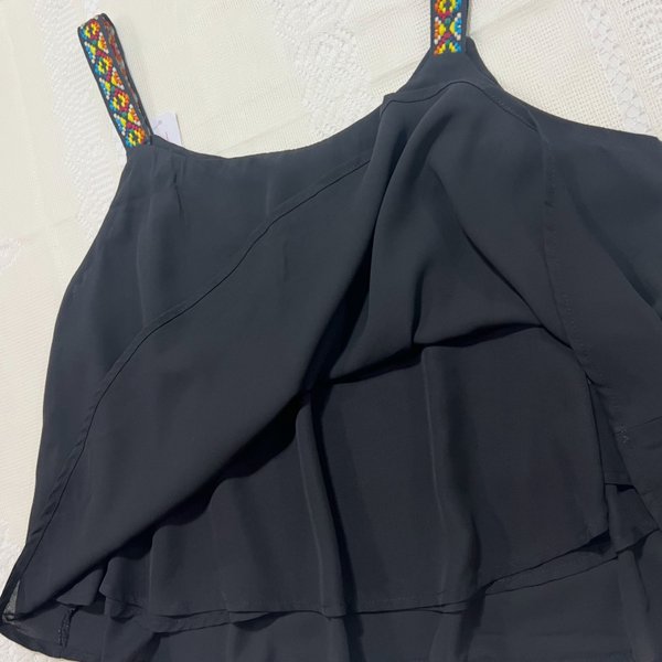 Blusa de tirantes con bordado étnico