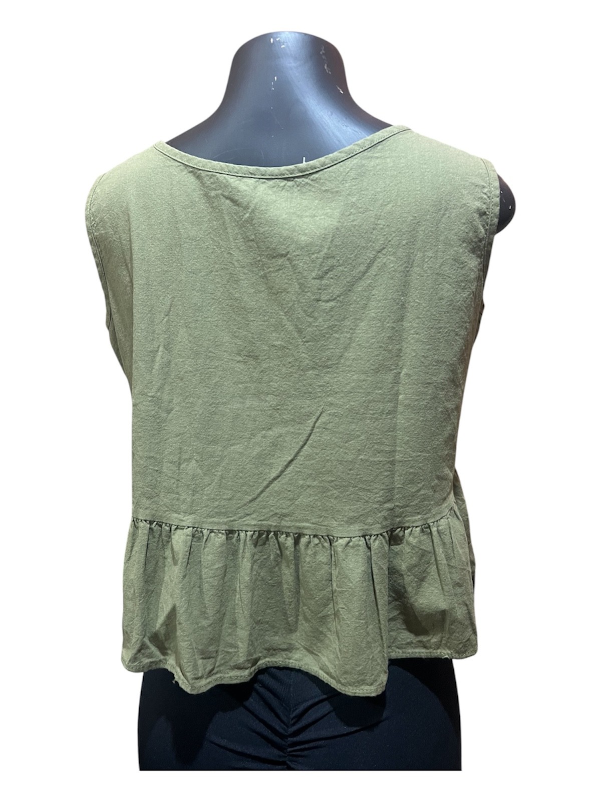Blusa Cemento Verde Oliva con Volado y Botones - Talle G — imagen 2