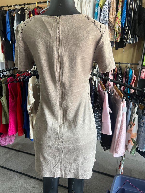 Vestido Corto Gamuzado Design Lab con Detalle Encordado - Talle P⁠