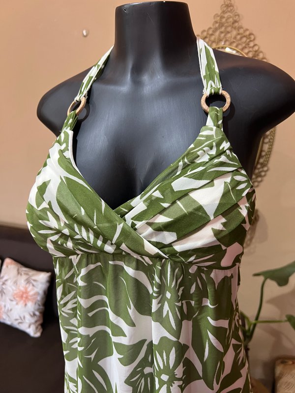 Vestido Corto Halter Estampado Botánico Verde - Talle M