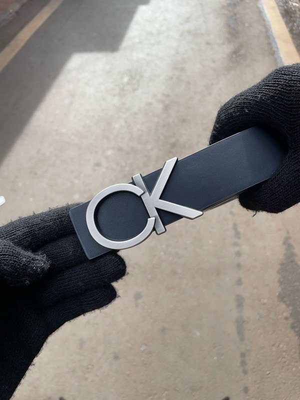 CInto Calvin Klein Plateado