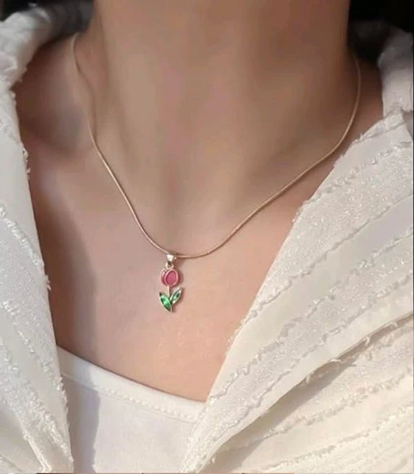 Cadena de tulipán rojo chapado en oro