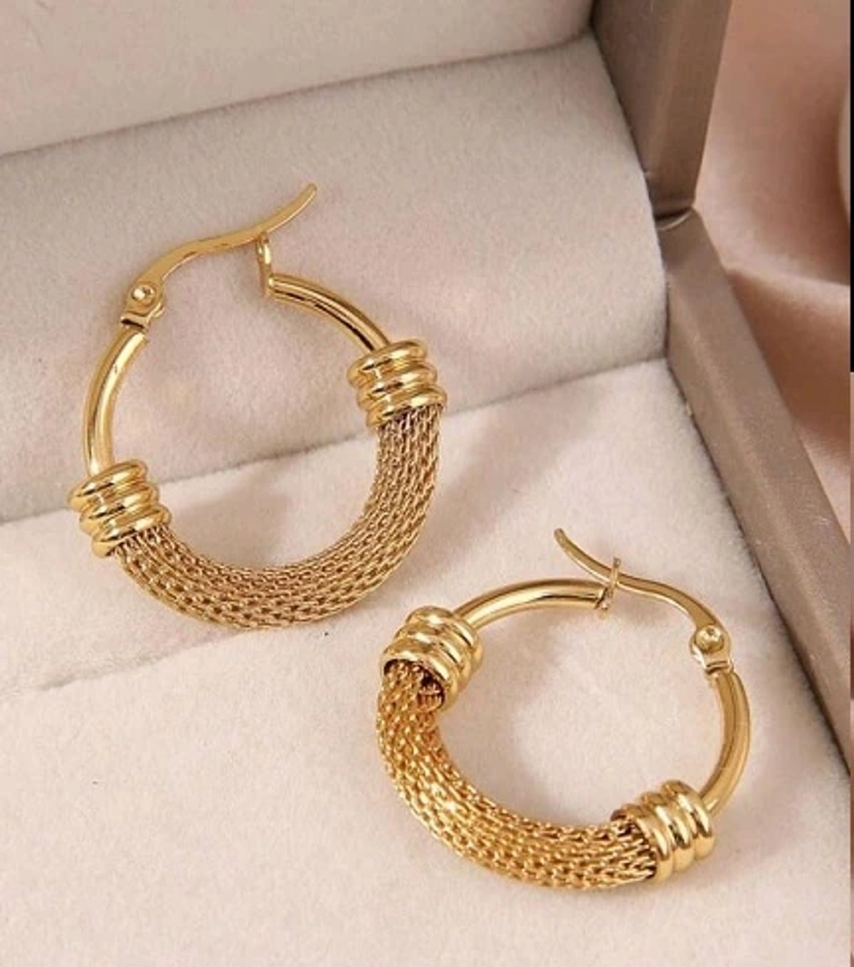 Aros de acero inoxidable chapados en oro 18 K estilo 1