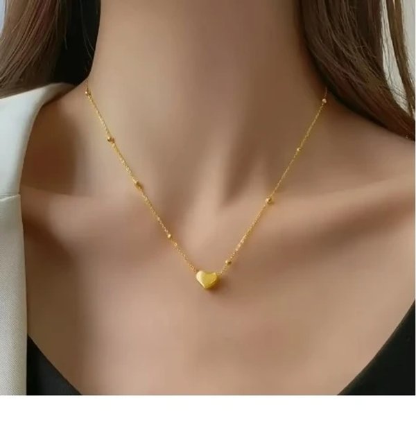 Cadena corazón con perlitas de acero inoxidable chapado en oro 18K