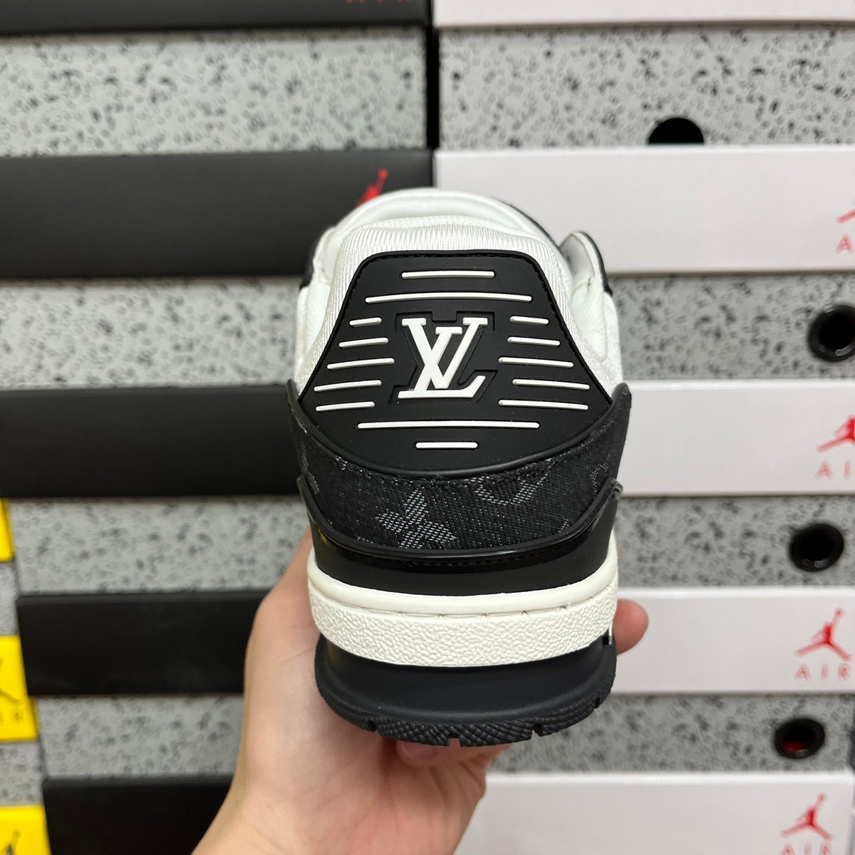 Louis Vuitton Trainer  - 6