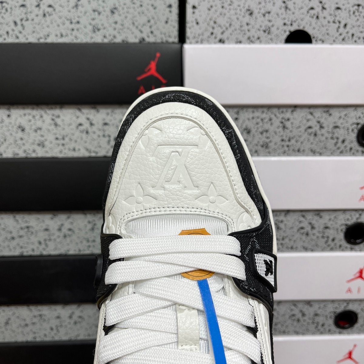 Louis Vuitton Trainer  - 3