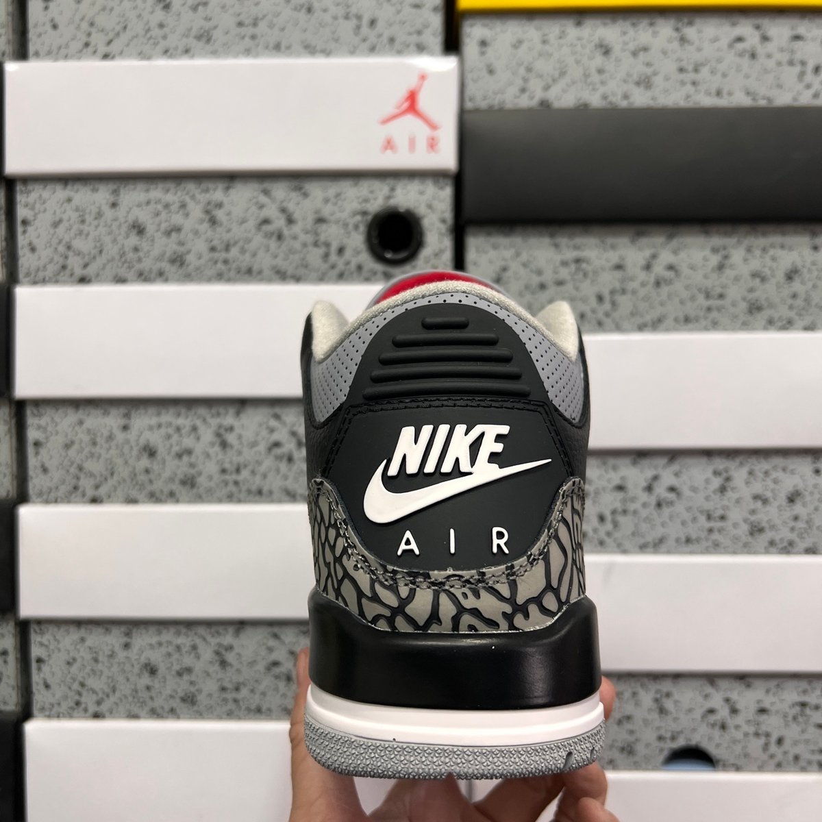 Air Jordan 3 - 6