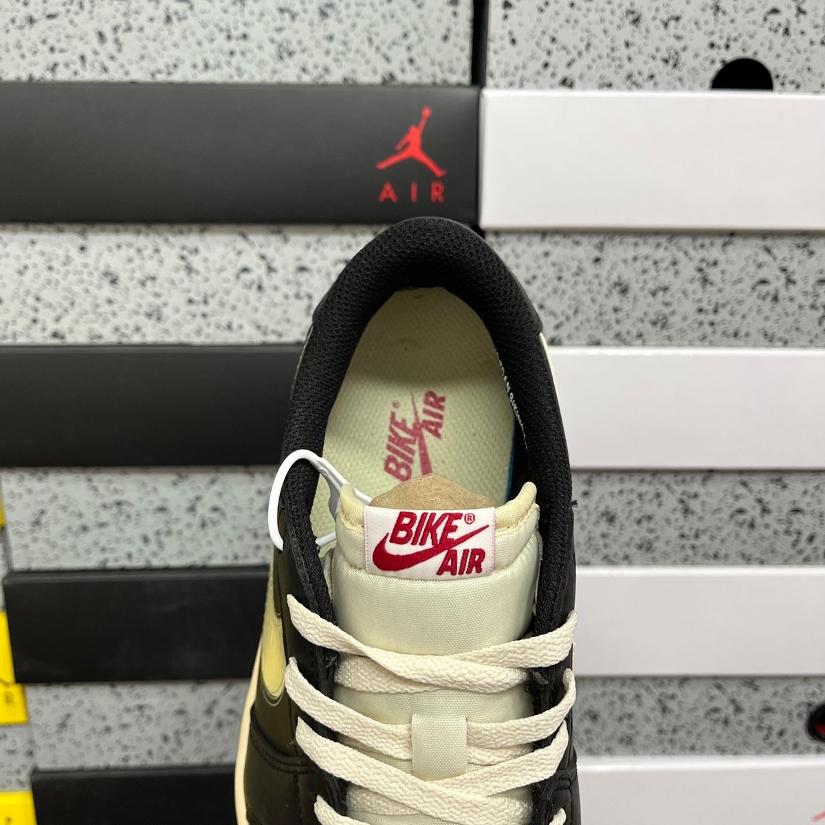 Air Jordan 1 Low - 4