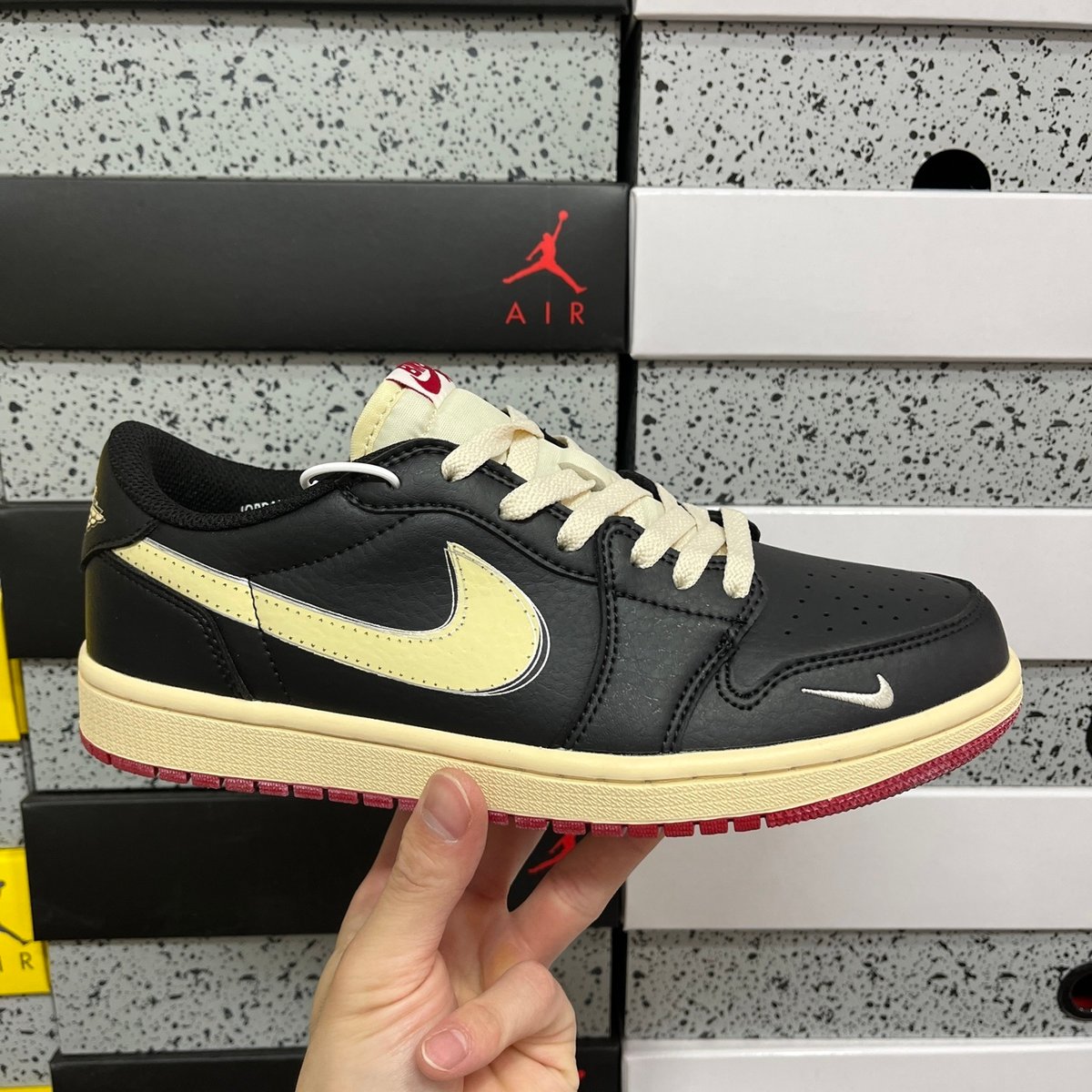 Air Jordan 1 Low - 2