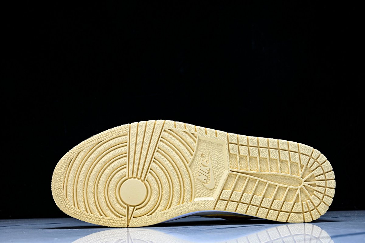 AIR JORDAN 1 LOW  - 5