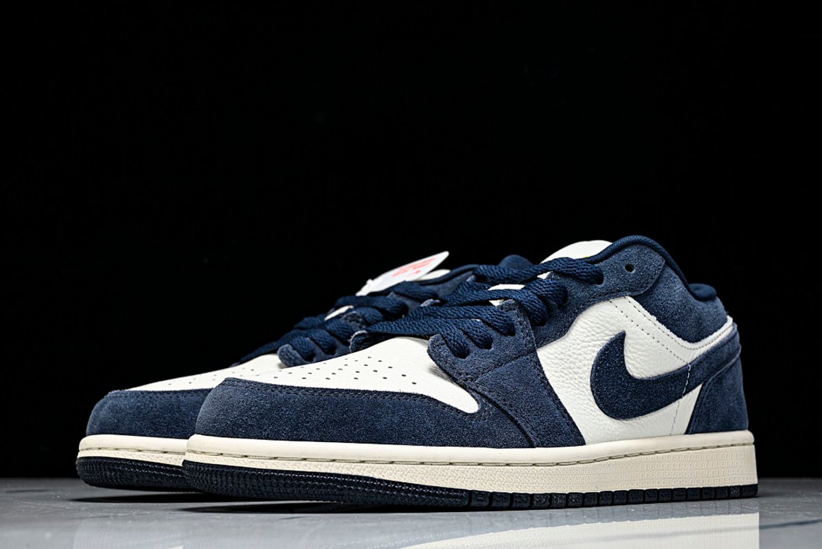 AIR JORDAN 1 LOW - 3