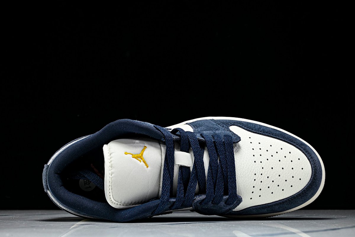 AIR JORDAN 1 LOW - 4