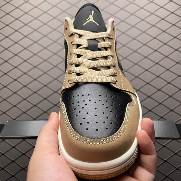 Air Jordan 1 Low