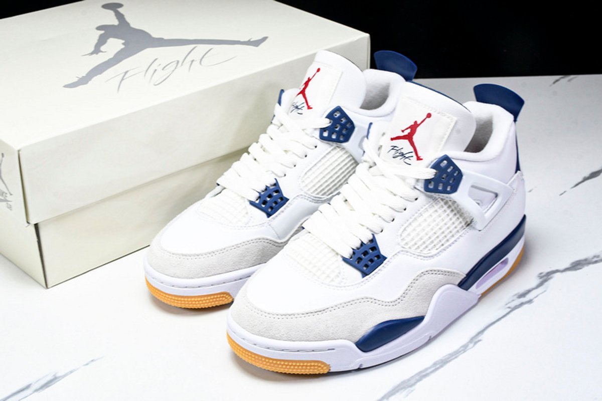 AIR JORDAN 4  - 7