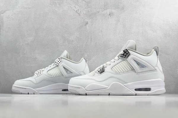 AIR JORDAN 4 