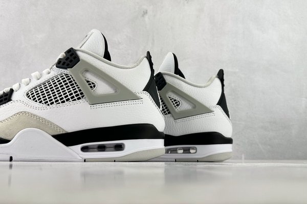 Air JORDAN 4 