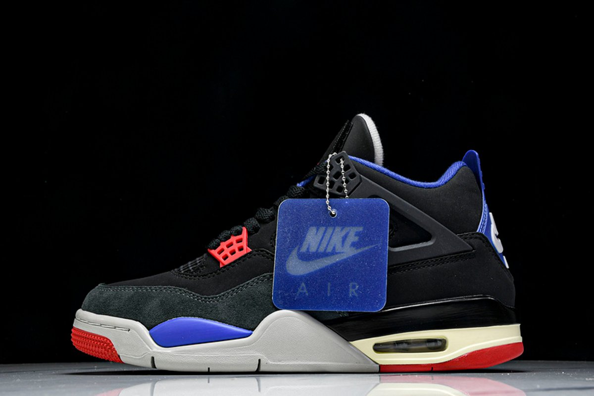 AIR JORDAN 4 