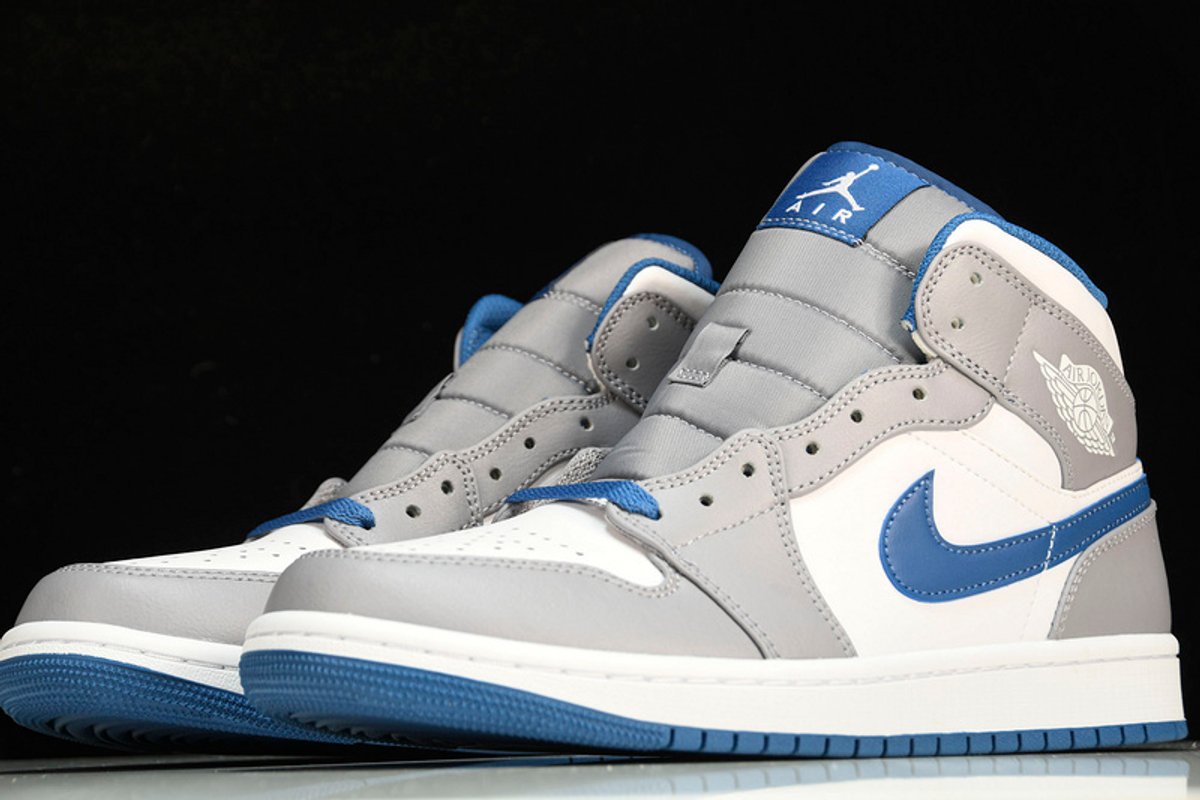 AIR JORDAN 1 MID - 3