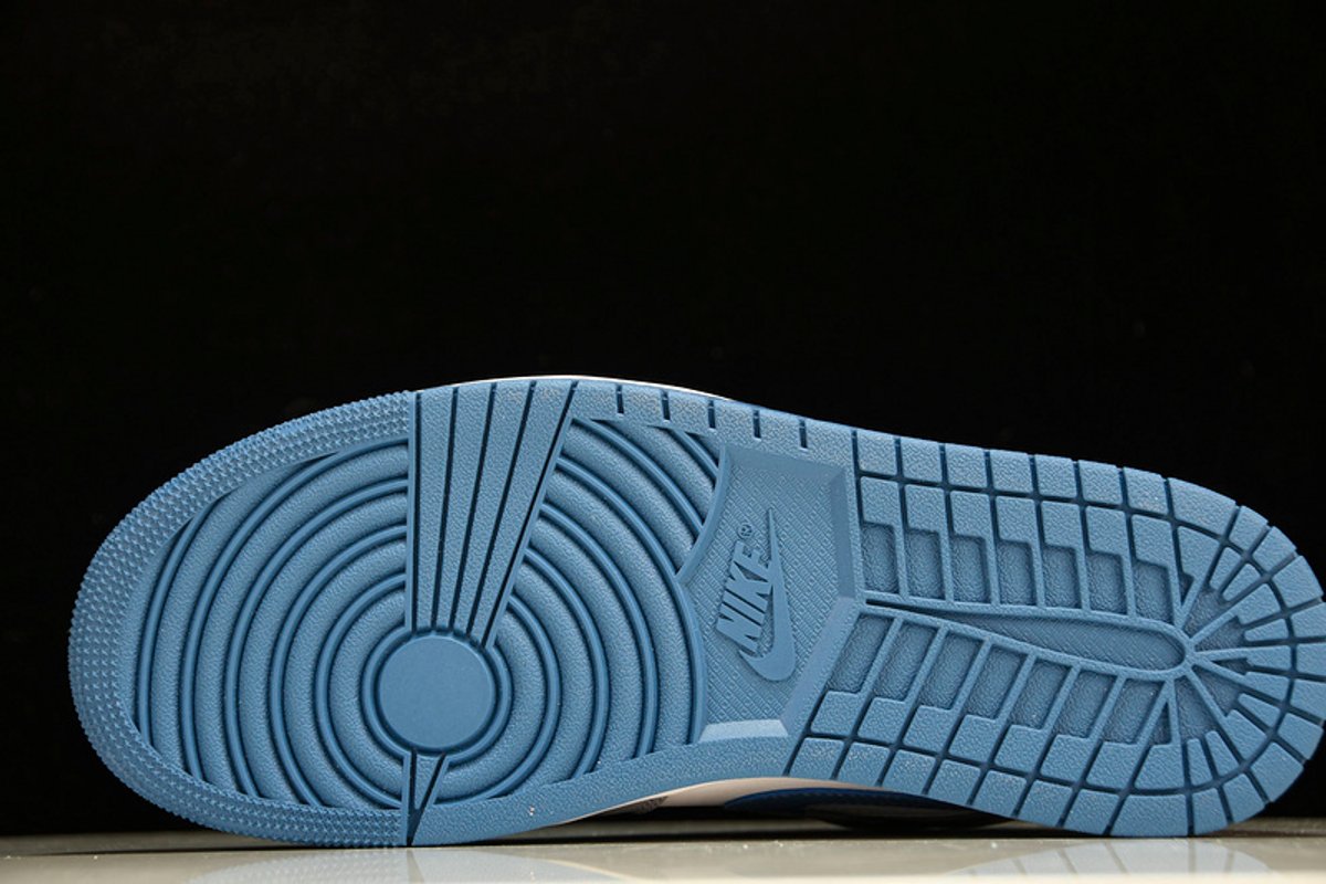 AIR JORDAN 1 MID - 5