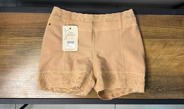 SHORT CACHETERO