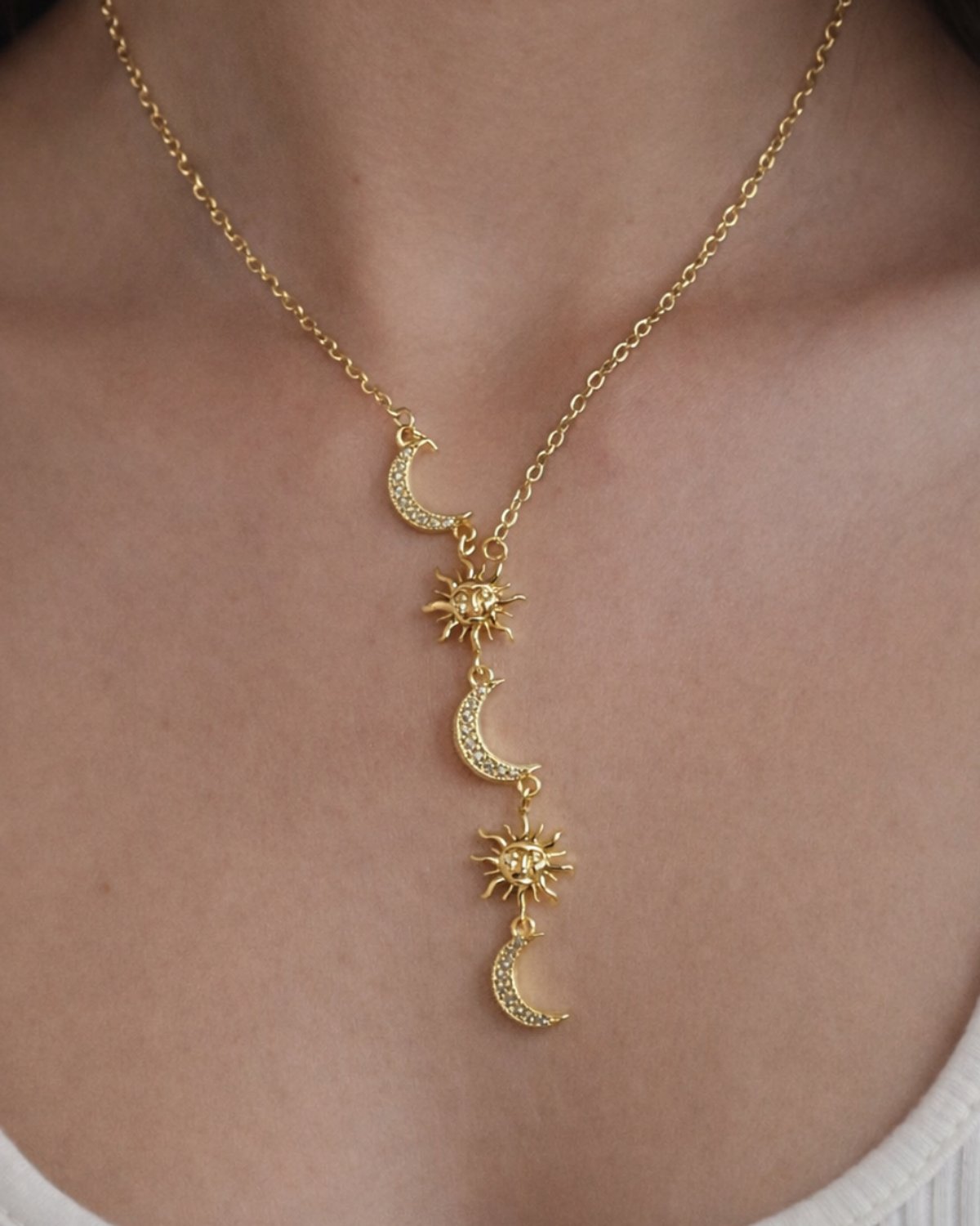 Collar moon - 2