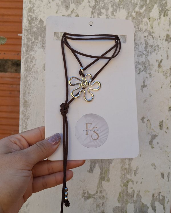 Choker gamuza flower