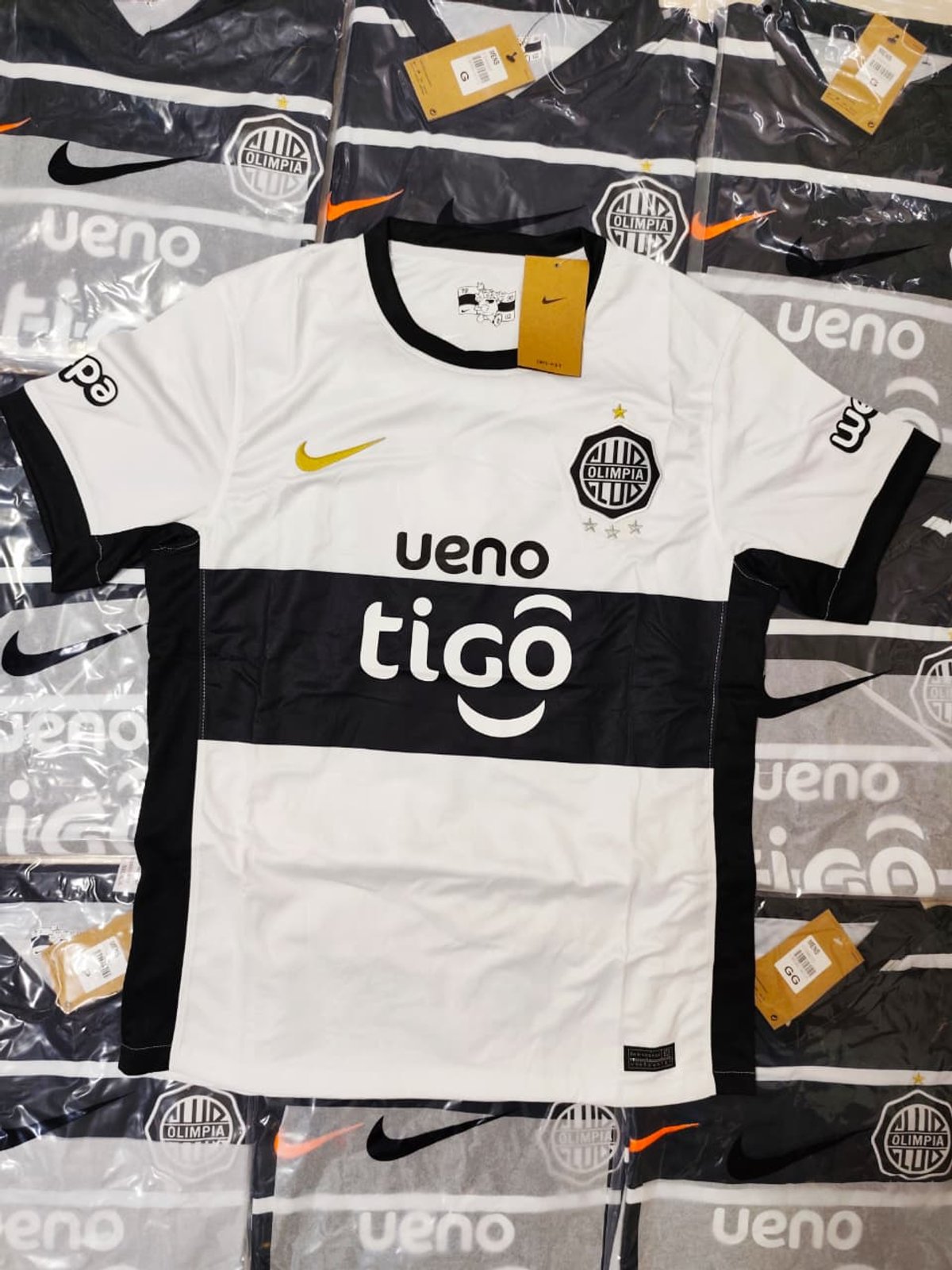 Camisetas Olimpia y Cerro Porteño