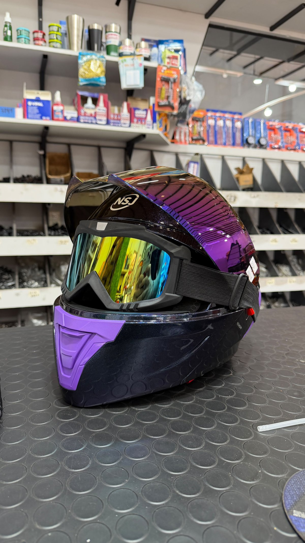 Casco integral negro y violeta con visor - 3