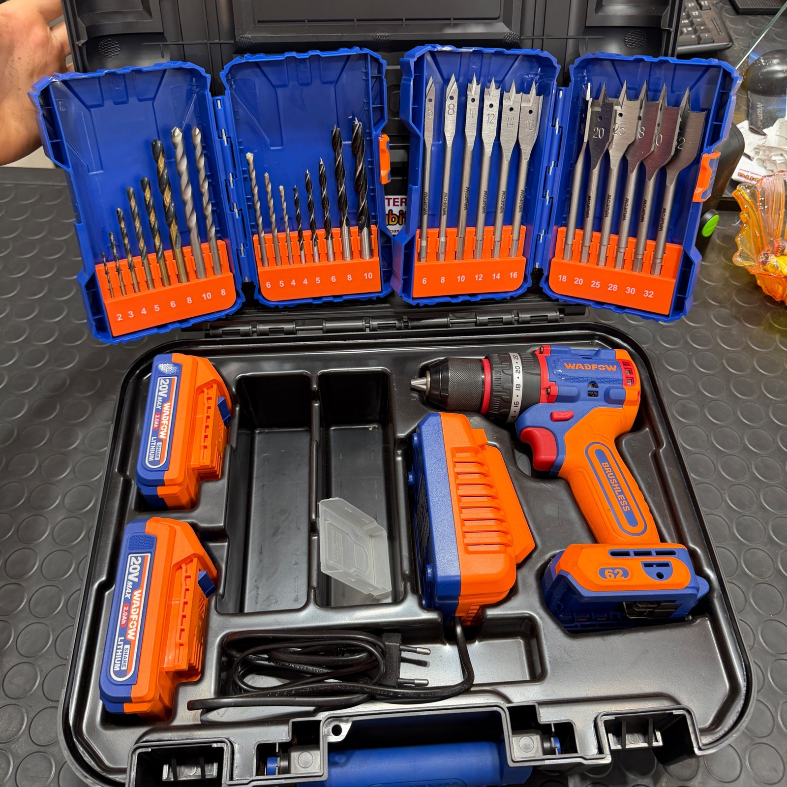 Taladro inalámbrico WADFOW 20V - 3